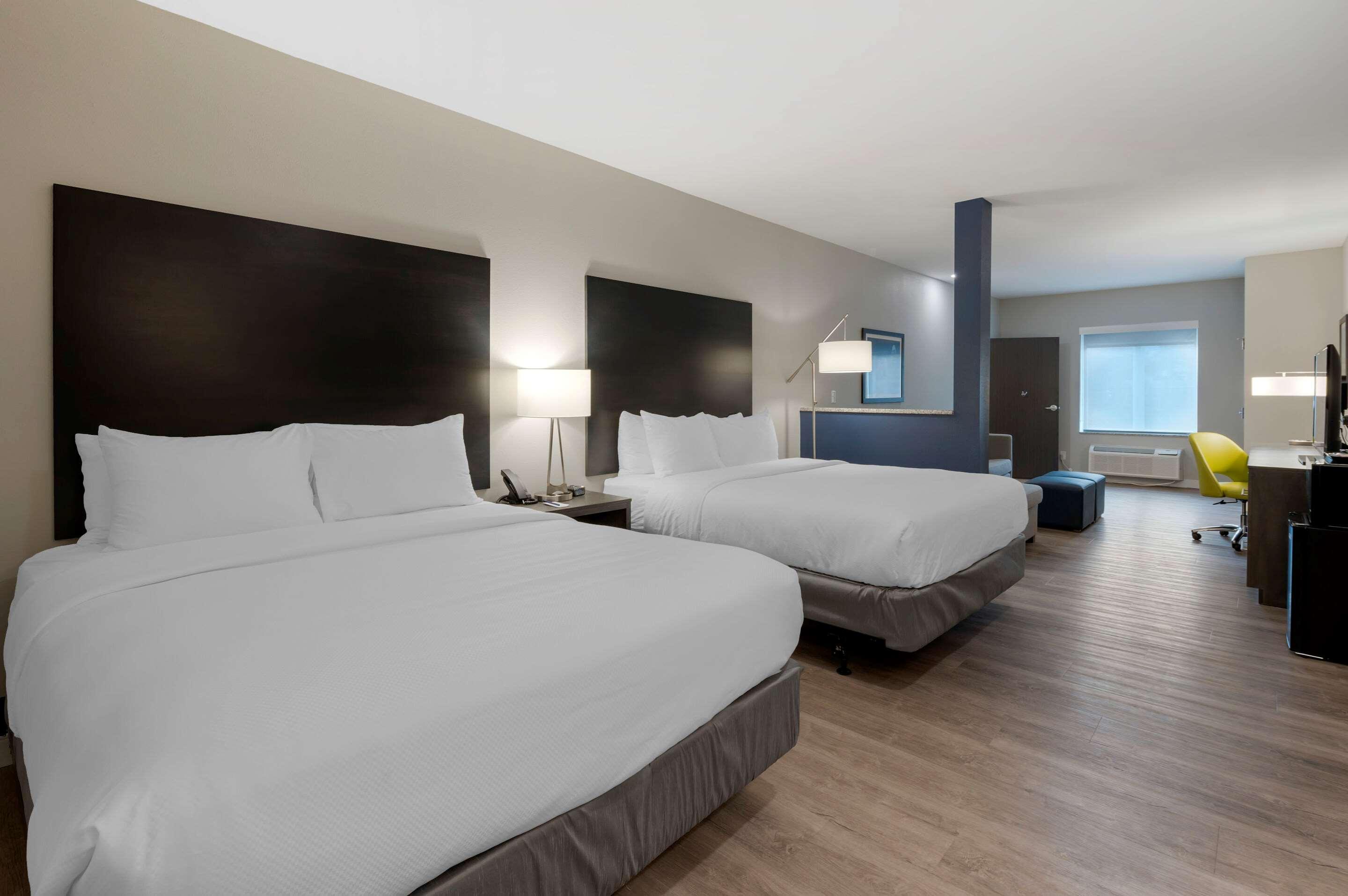 Comfort Suites Cincinnati University - Downtown Εξωτερικό φωτογραφία