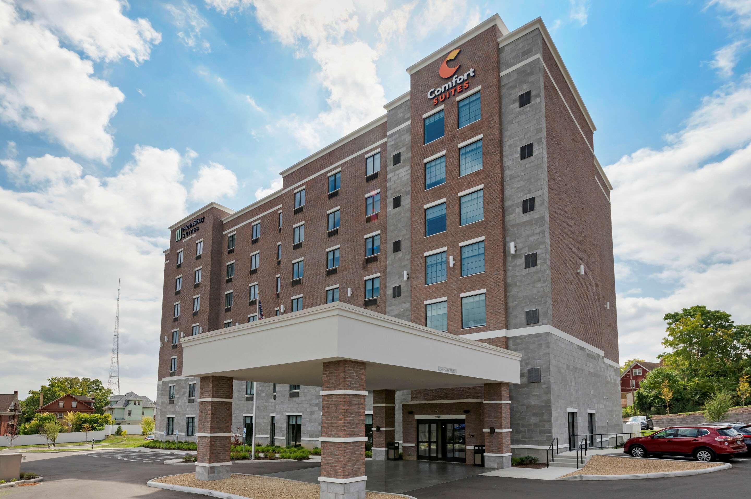 Comfort Suites Cincinnati University - Downtown Εξωτερικό φωτογραφία